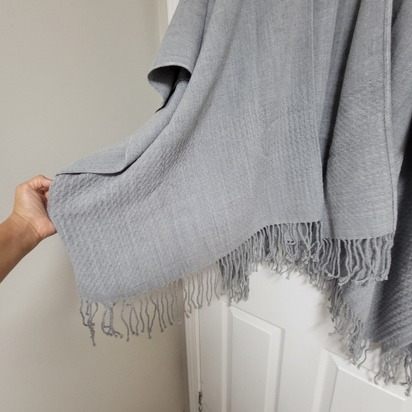 Mer-Sea NWT Fog Gray Travel Wrap With Matching Bag. - Picture 6 of 16